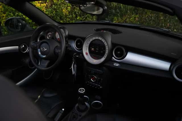 MINI Roadster (2013) thumbnail 4