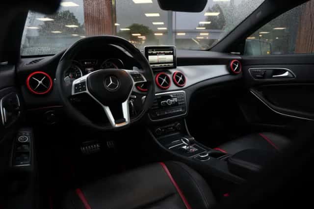 Mercedes-Benz CLA-Klasse (2013) thumbnail 2