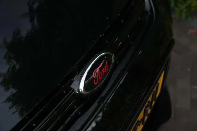 Ford S-Max (2010) thumbnail 6