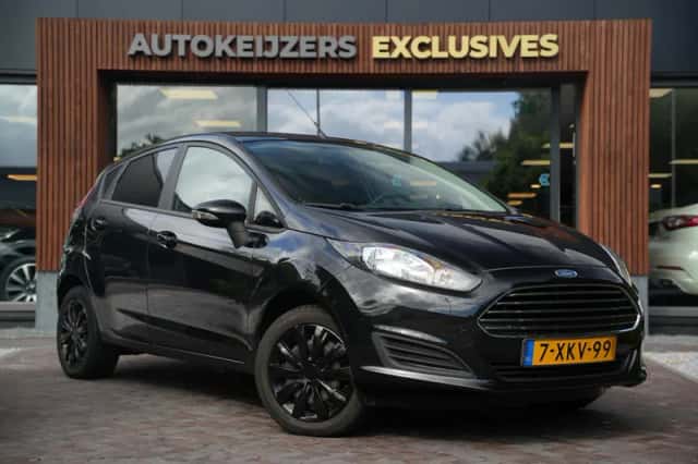 Ford Fiesta (2014) thumbnail 1