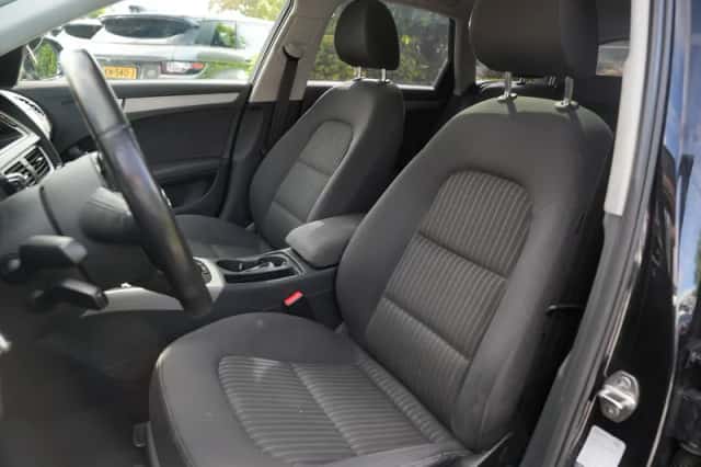 Audi A4 (2012) thumbnail 4