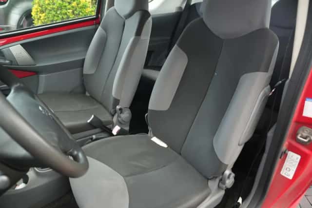 Peugeot 107 (2006) thumbnail 4