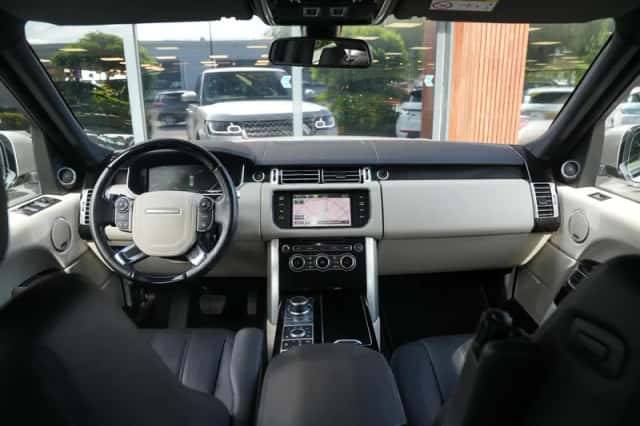 Land Rover Range Rover (2015) thumbnail 2