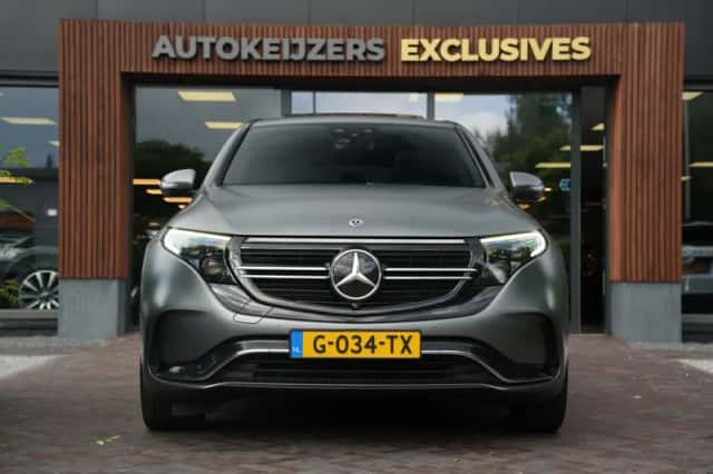 Mercedes-Benz EQC (2019) thumbnail 2