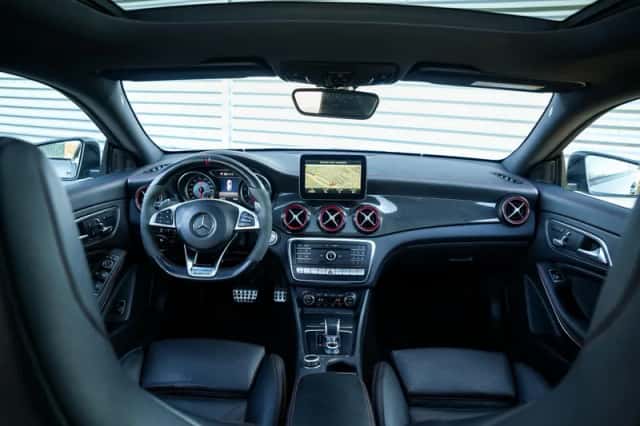 Mercedes-Benz CLA-Klasse (2017) thumbnail 2