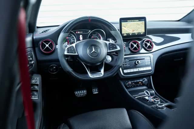 Mercedes-Benz CLA-Klasse (2017) thumbnail 4