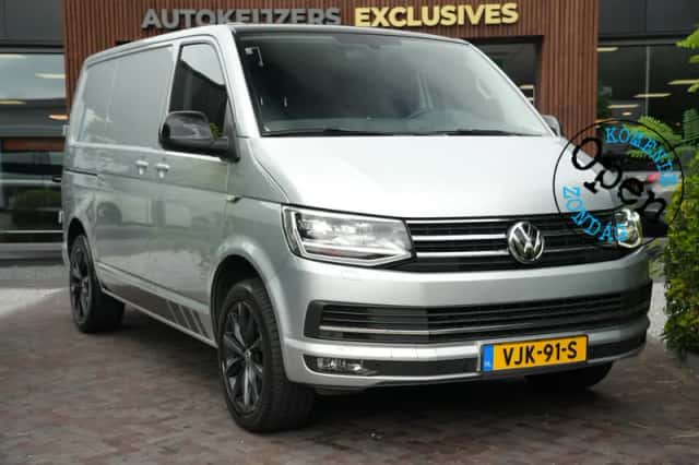 Volkswagen Transporter (2018) thumbnail 1
