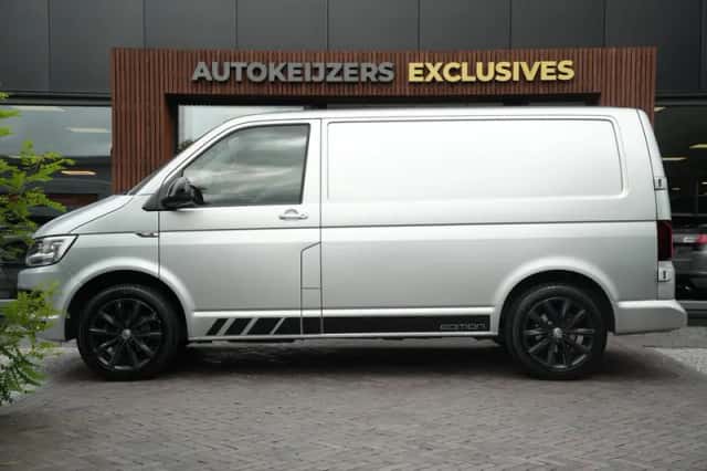 Volkswagen Transporter (2018) thumbnail 5