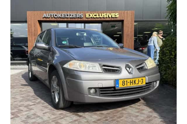 Renault Mégane (2009) thumbnail 1