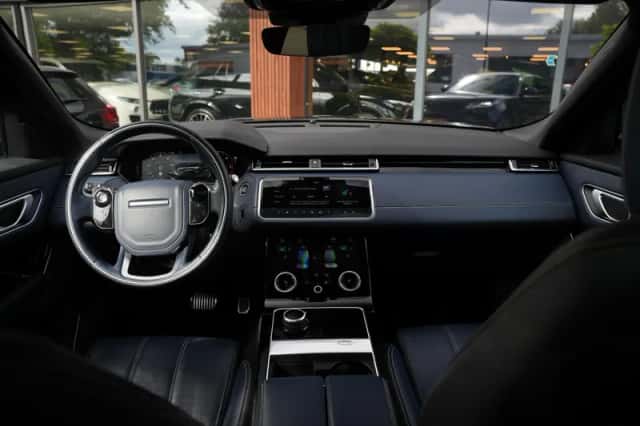 Land Rover Range Rover Velar (2019) thumbnail 6