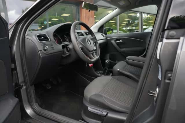 Volkswagen Polo (2017) thumbnail 4