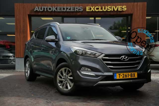Hyundai Tucson (2016) thumbnail 1