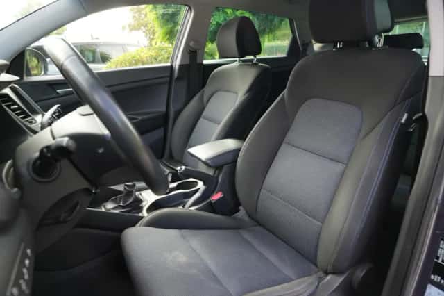 Hyundai Tucson (2016) thumbnail 4