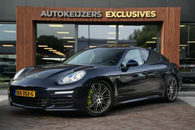 Porsche Panamera (2016) thumbnail 5
