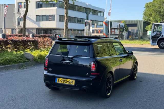 MINI Clubman (2010) thumbnail 4