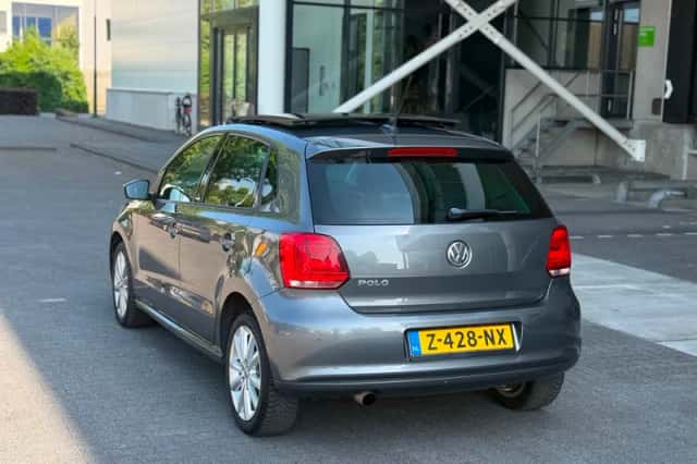 Volkswagen Polo (2011) thumbnail 6