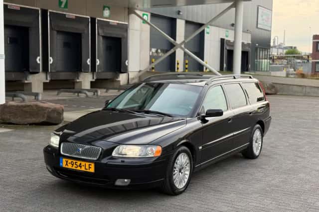 Volvo V70 (2005) thumbnail 1