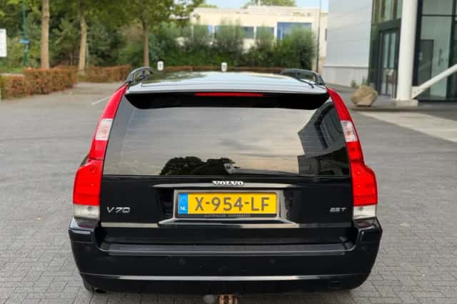 Volvo V70 (2005) thumbnail 5