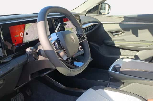 Renault Scenic E-Tech (2026) thumbnail 4