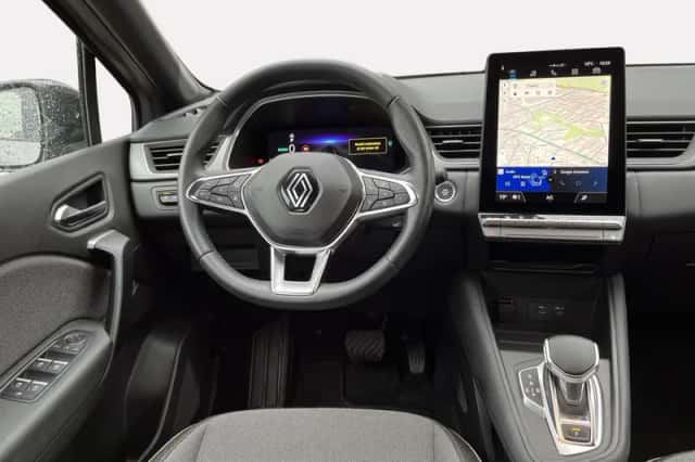 Renault Captur (2025) thumbnail 2