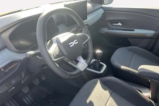 Dacia Sandero Stepway (2026) thumbnail 2