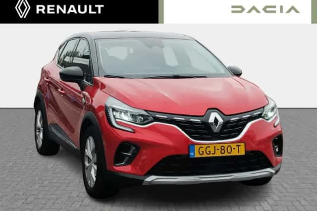 Renault Captur (2022) thumbnail 3
