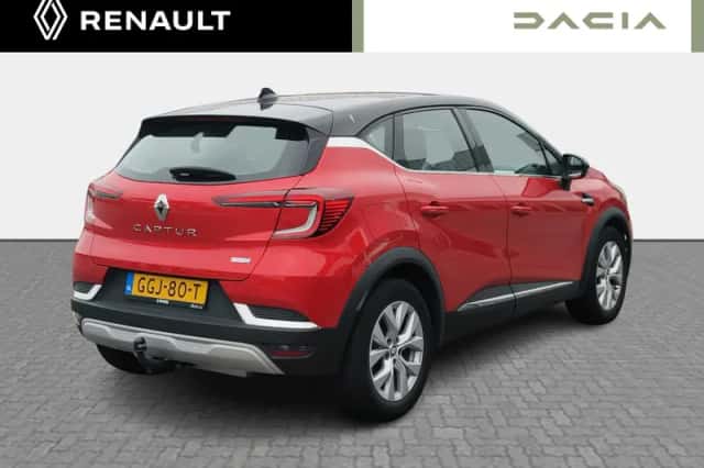 Renault Captur (2022) thumbnail 6