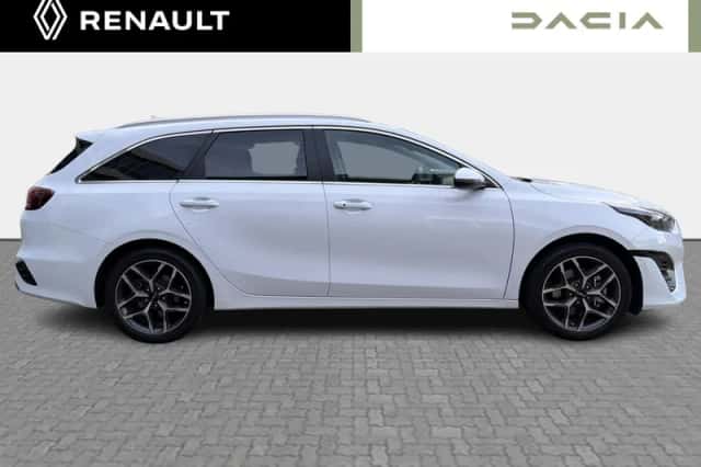 Kia Ceed (2022) thumbnail 4