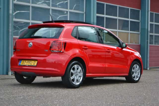Volkswagen Polo (2011) thumbnail 2