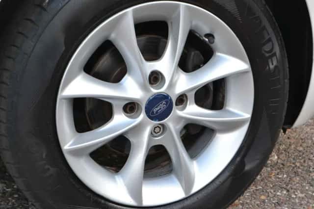Ford Ka (2013) thumbnail 3
