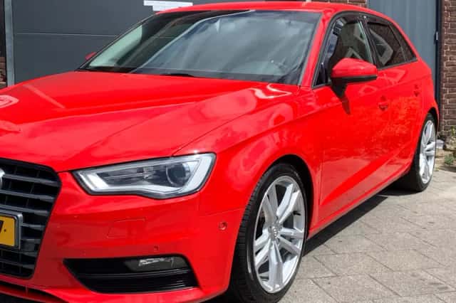 Audi A3 (2014) thumbnail 2