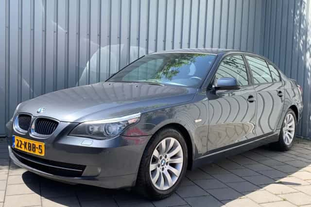 BMW 5-Serie (2009) thumbnail 1