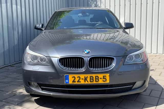 BMW 5-Serie (2009) thumbnail 3