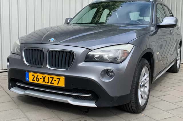 BMW X1 (2012) thumbnail 3