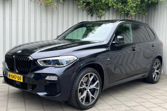 BMW X5 (2021) thumbnail 1