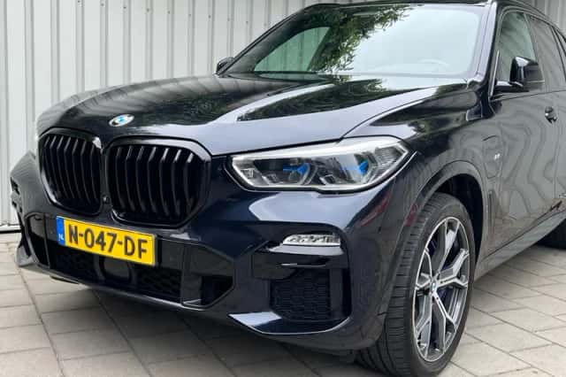 BMW X5 (2021) thumbnail 3