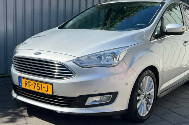 Ford C-Max (2017) thumbnail 3