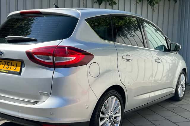 Ford C-Max (2017) thumbnail 6