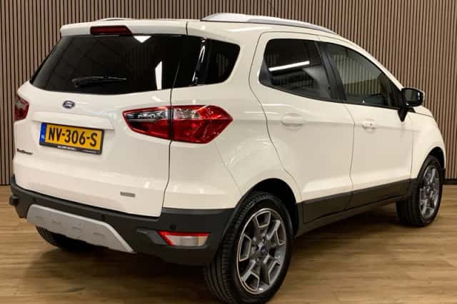 Ford EcoSport (2017) thumbnail 6