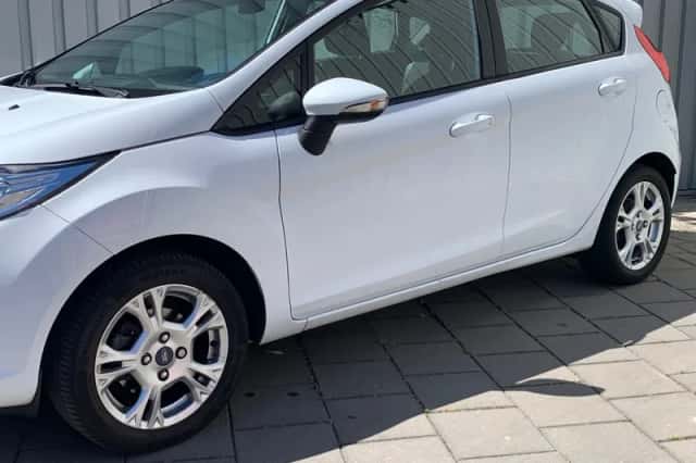 Ford Fiesta (2017) thumbnail 4