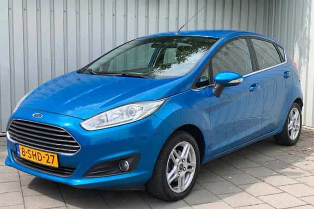 Ford Fiesta (2013) thumbnail 1