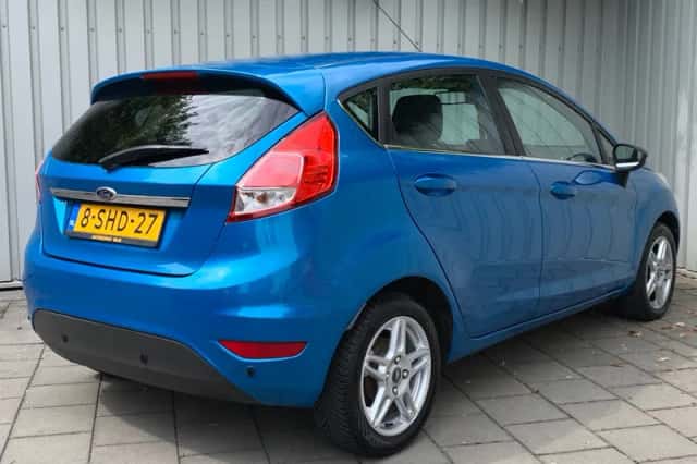 Ford Fiesta (2013) thumbnail 5