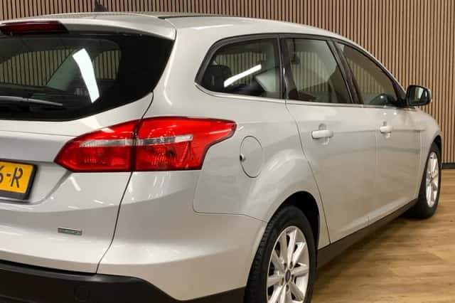Ford Focus (2015) thumbnail 6
