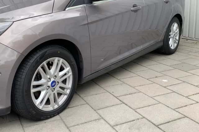 Ford Focus (2014) thumbnail 4