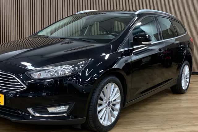 Ford Focus (2016) thumbnail 2