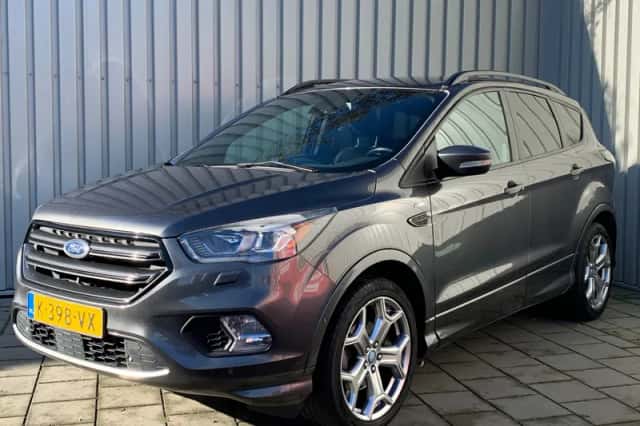 Ford Kuga (2017) thumbnail 1