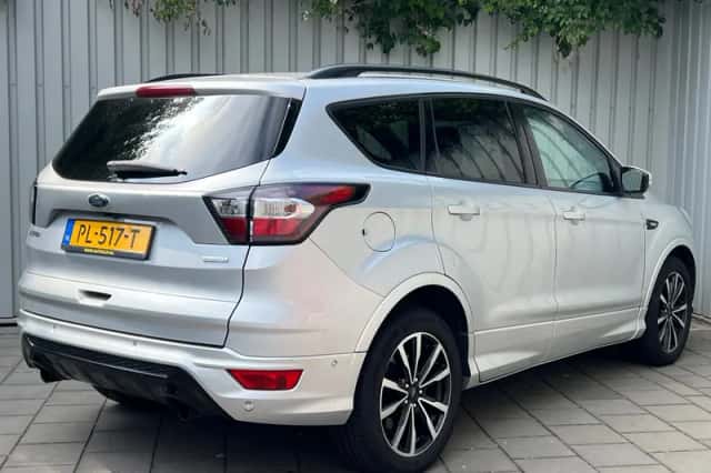 Ford Kuga (2017) thumbnail 6