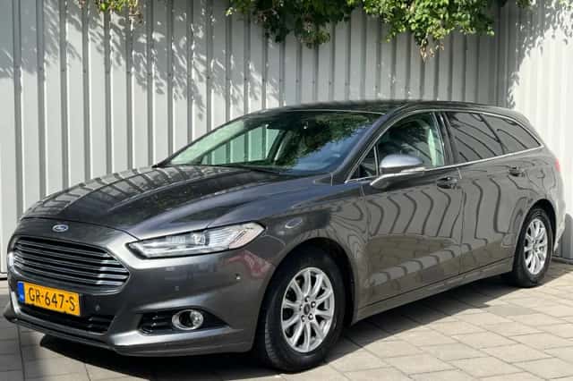 Ford Mondeo (2015) thumbnail 1