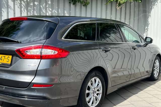 Ford Mondeo (2015) thumbnail 6