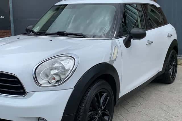 MINI Countryman (2012) thumbnail 2